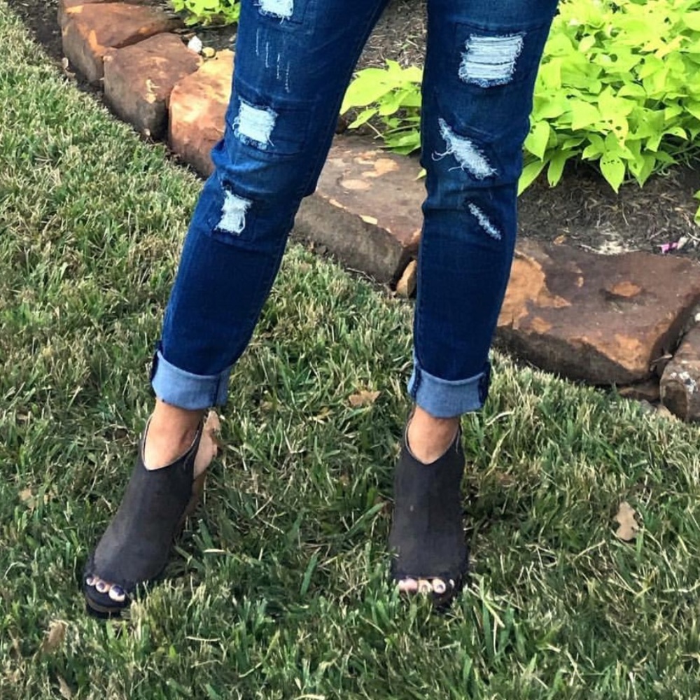 Black Chic Kid Suede Peep Toe Block Heel Platform - Picture 5 of 6